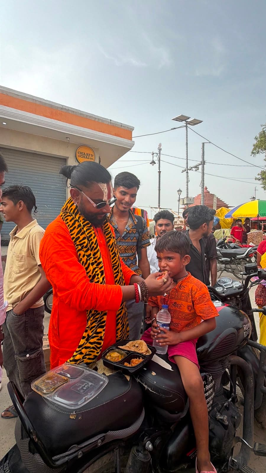 संस्थापक महाराज दशानन की सेवा यात्रा
