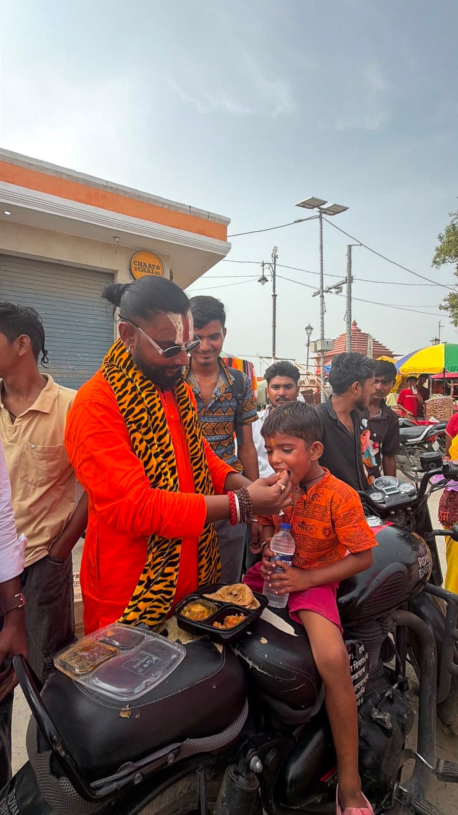 संस्थापक महाराज दशानन की सेवा यात्रा